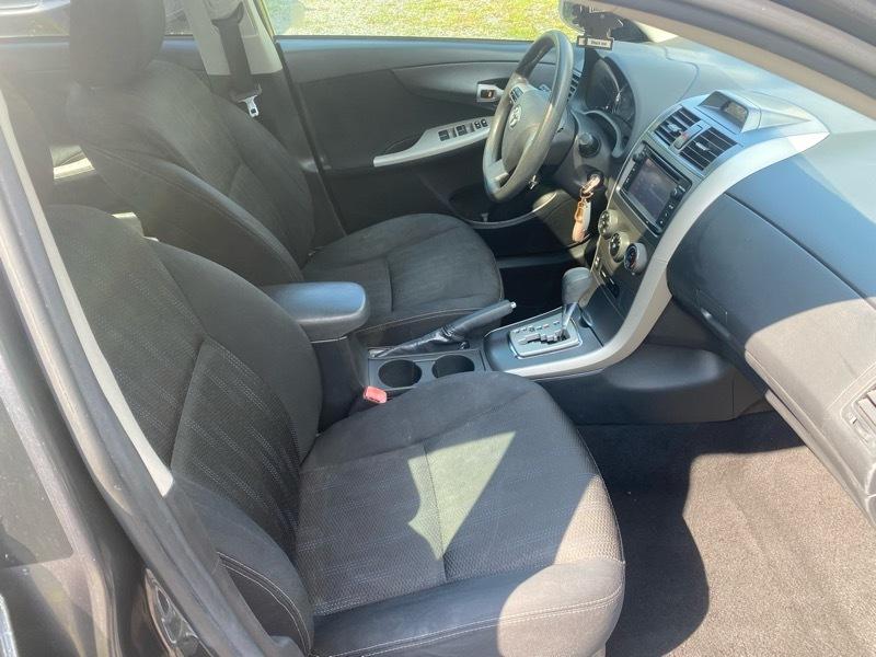 Toyota Corolla S 5-Speed MT 2013