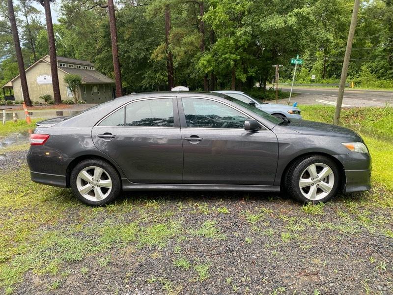 Toyota Camry Base 6-Spd AT 2011