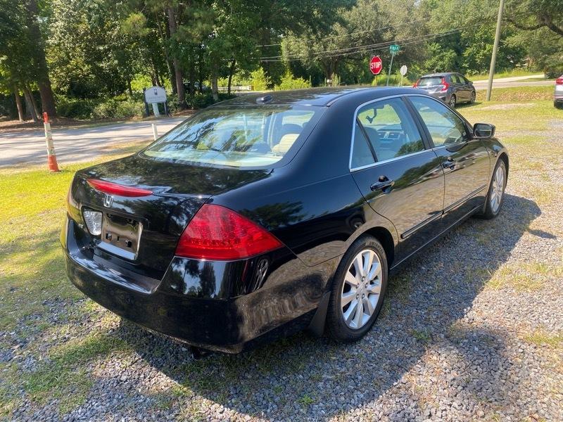 Honda Accord EX V-6 Sedan AT w/ Nav System/ XM Radio 2006
