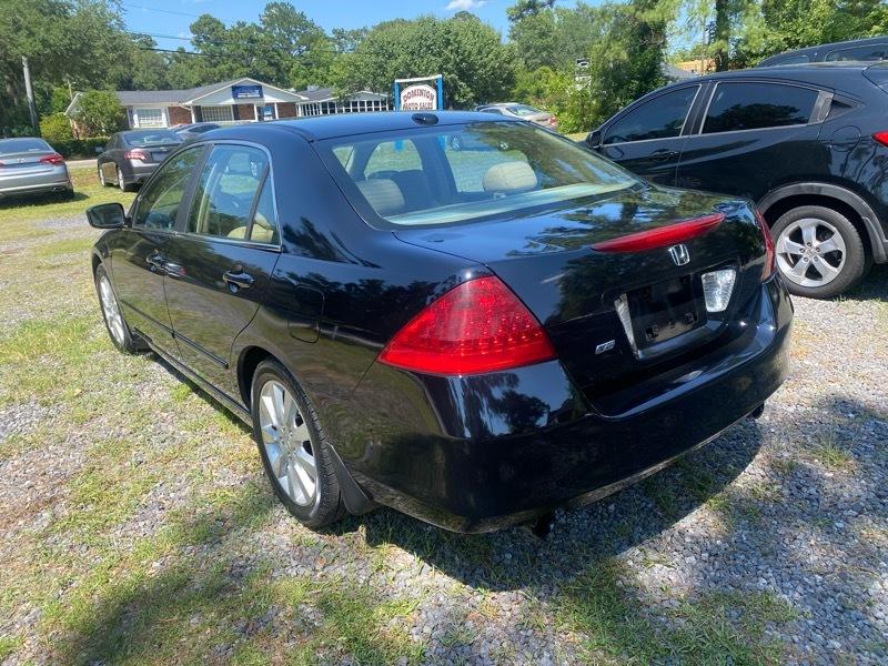 Honda Accord EX V-6 Sedan AT w/ Nav System/ XM Radio 2006