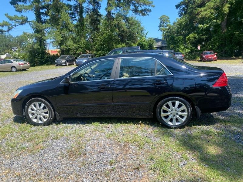 Honda Accord EX V-6 Sedan AT w/ Nav System/ XM Radio 2006