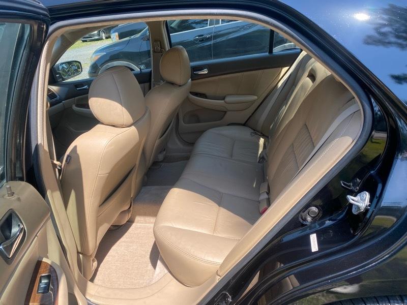 Honda Accord EX V-6 Sedan AT w/ Nav System/ XM Radio 2006