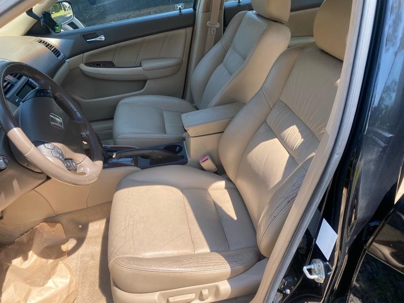 Honda Accord EX V-6 Sedan AT w/ Nav System/ XM Radio 2006