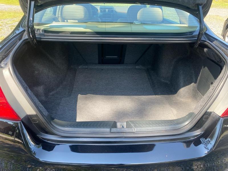 Honda Accord EX V-6 Sedan AT w/ Nav System/ XM Radio 2006