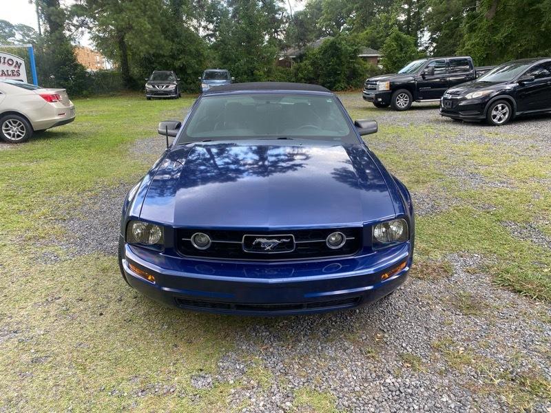 Ford Mustang V6 Deluxe Convertible 2007