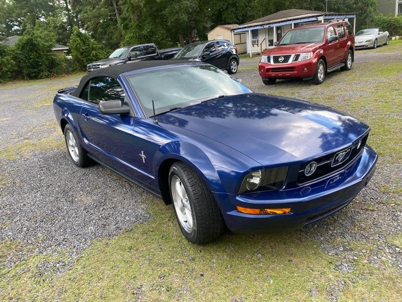 Ford Mustang V6 Deluxe Convertible 2007