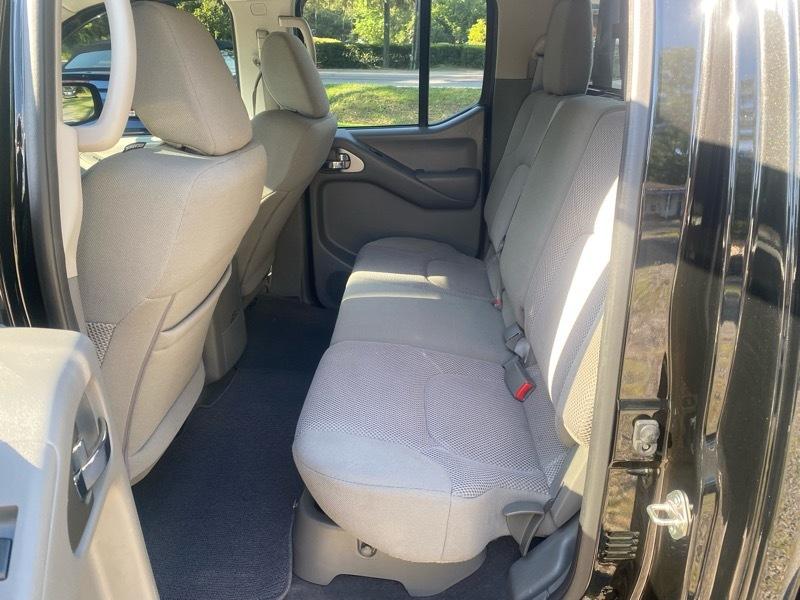 Nissan Frontier S Crew Cab 6MT 2WD 2019