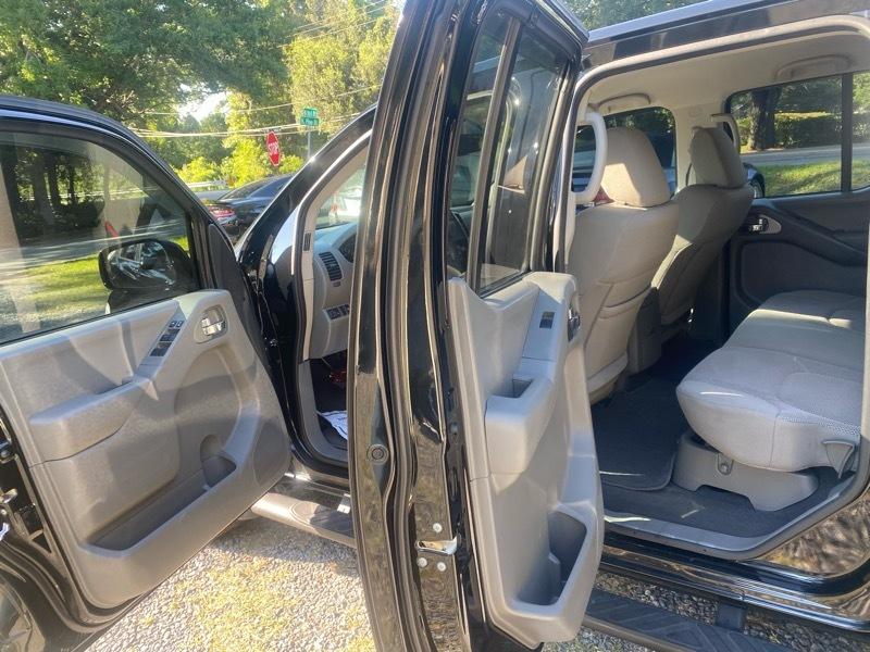 Nissan Frontier S Crew Cab 6MT 2WD 2019