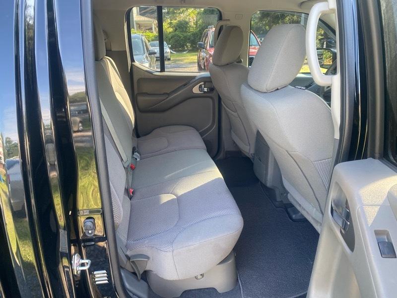 Nissan Frontier S Crew Cab 6MT 2WD 2019
