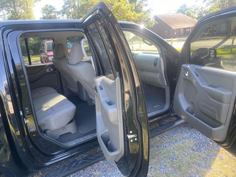 Nissan Frontier S Crew Cab 6MT 2WD 2019