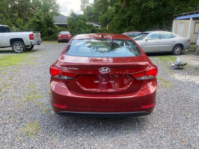 Hyundai Elantra SE 6AT 2016