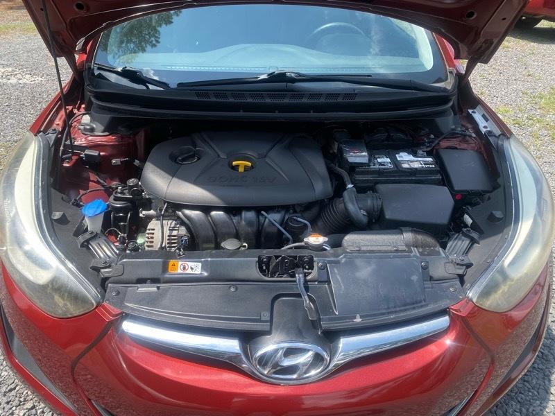 Hyundai Elantra SE 6AT 2016