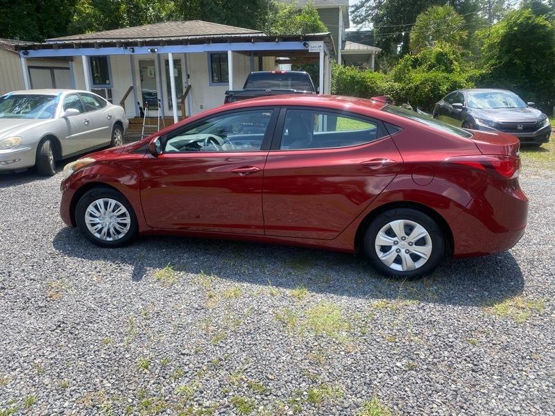 Hyundai Elantra SE 6AT 2016