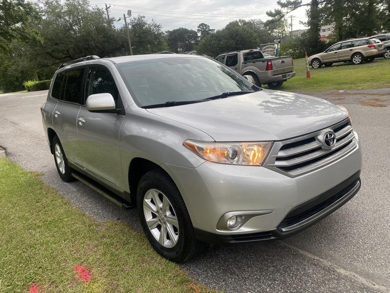 Toyota Highlander Base 2WD I4 2012