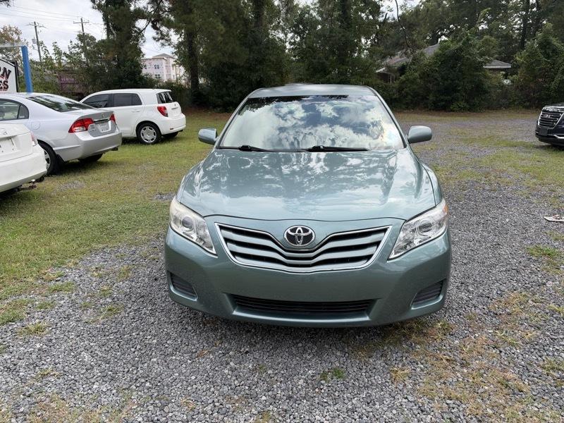 Toyota Camry Base 6-Spd AT 2011
