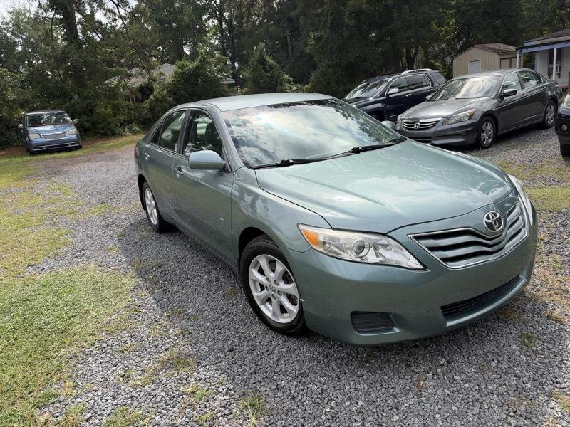 Toyota Camry Base 6-Spd AT 2011