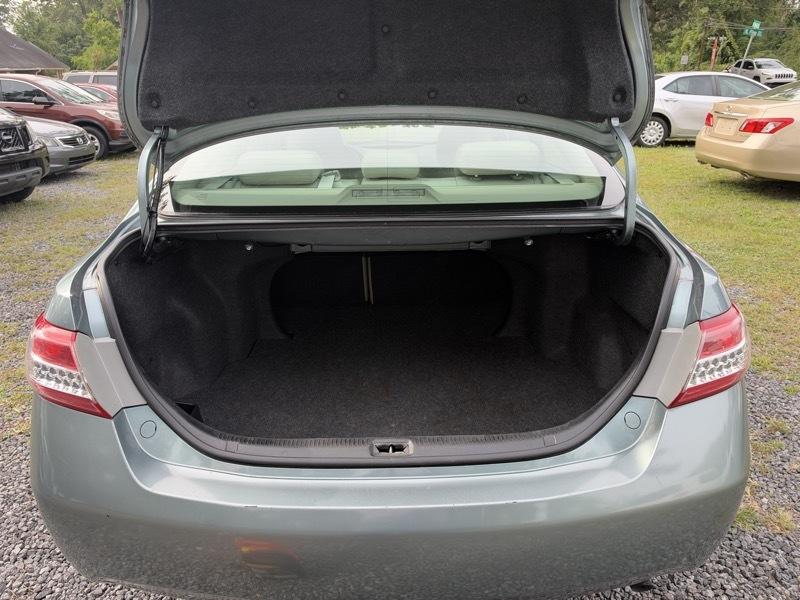 Toyota Camry Base 6-Spd AT 2011