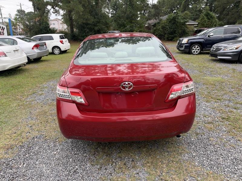 Toyota Camry Base 6-Spd AT 2011
