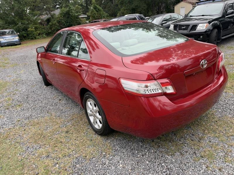 Toyota Camry Base 6-Spd AT 2011