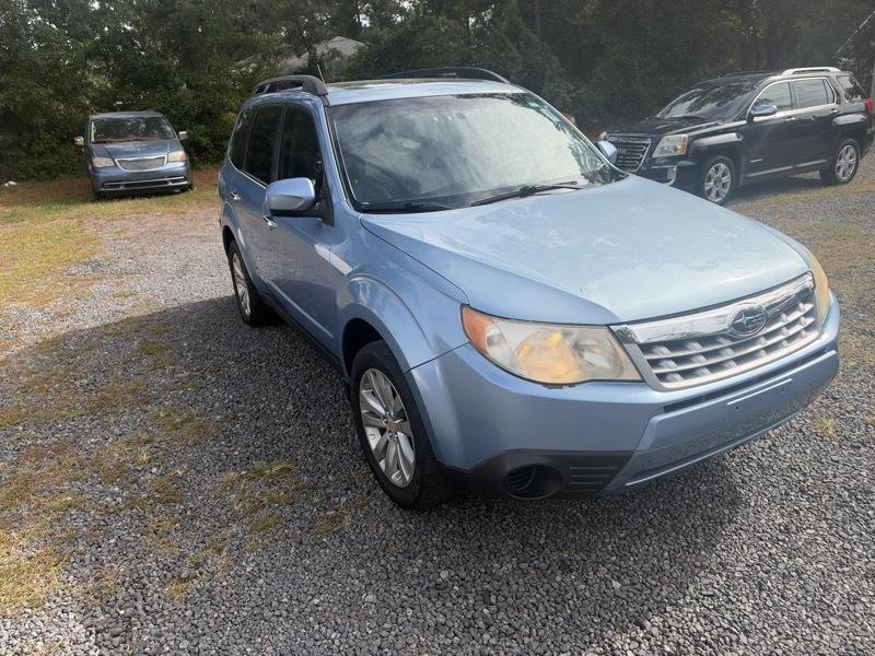 Subaru Forester 2.5X Premium 2011