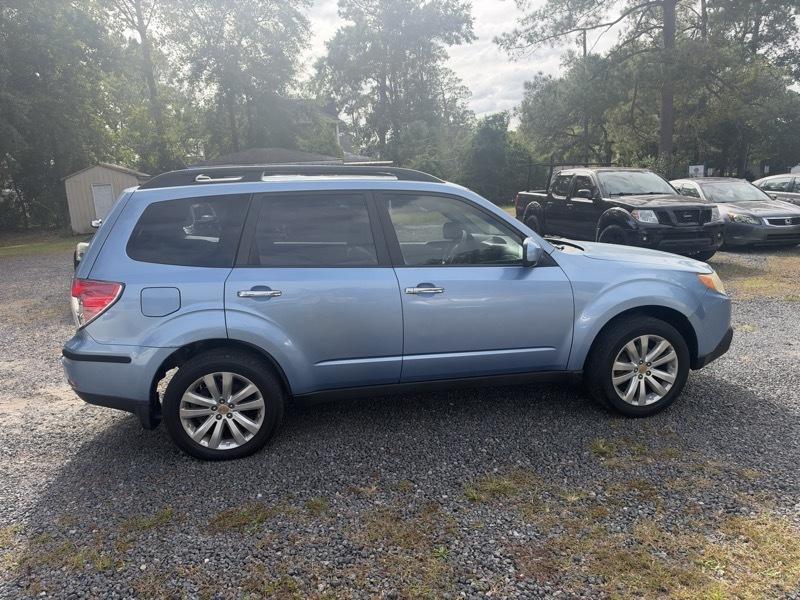 Subaru Forester 2.5X Premium 2011
