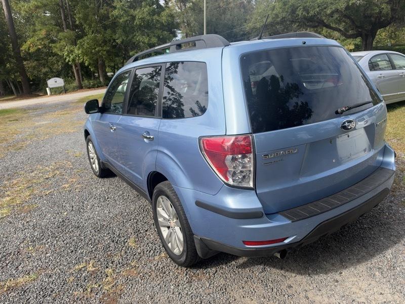 Subaru Forester 2.5X Premium 2011