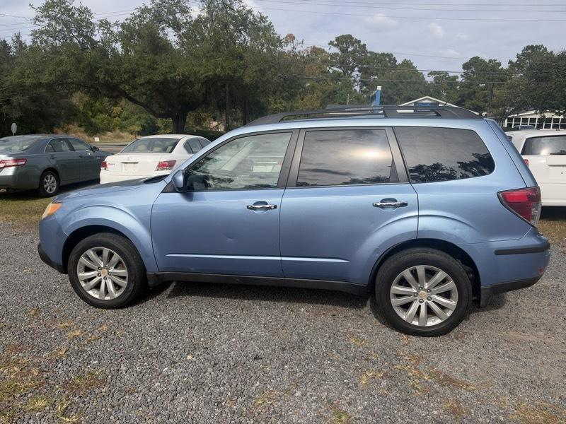 Subaru Forester 2.5X Premium 2011