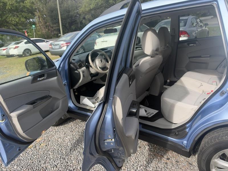 Subaru Forester 2.5X Premium 2011