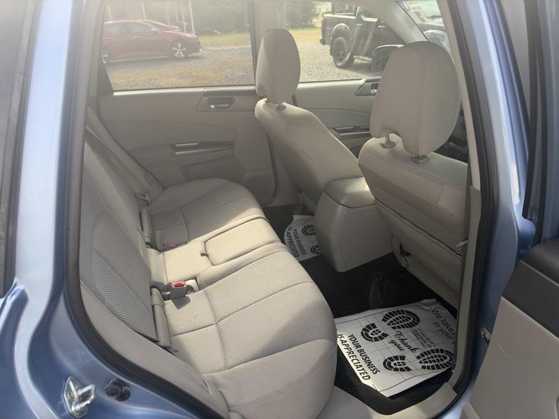 Subaru Forester 2.5X Premium 2011
