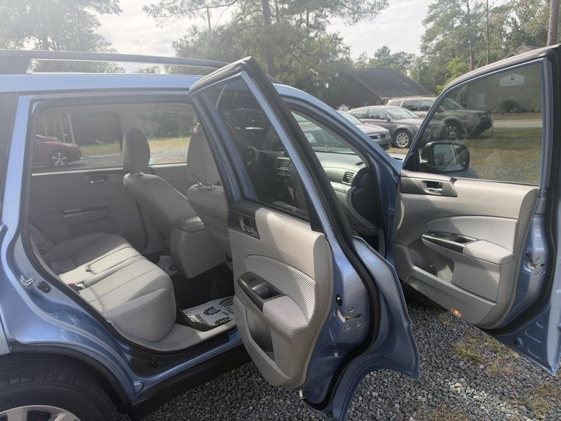 Subaru Forester 2.5X Premium 2011