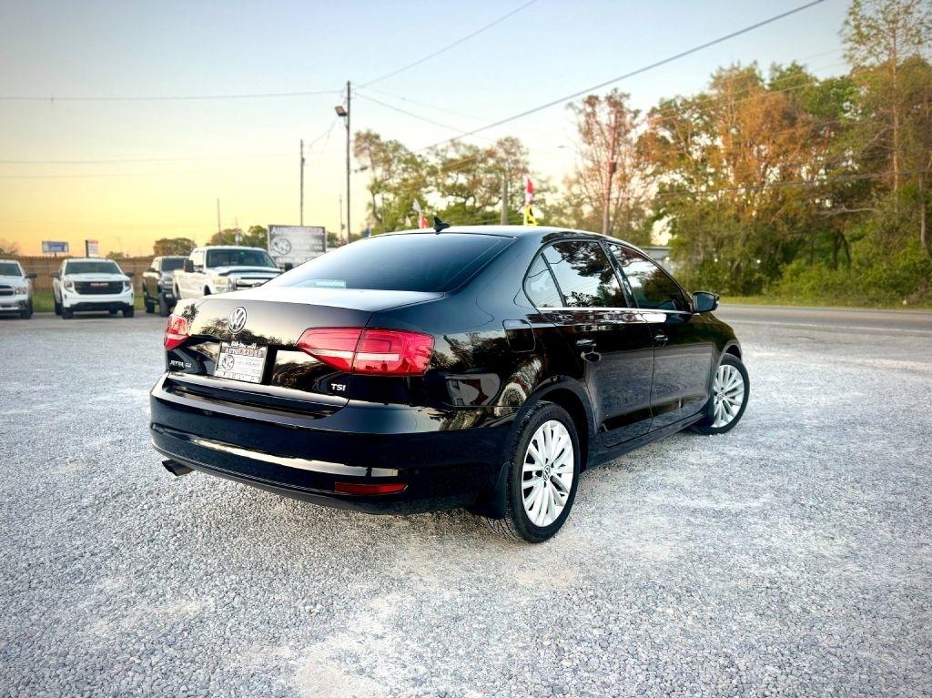 Volkswagen Jetta SE 6A 2015