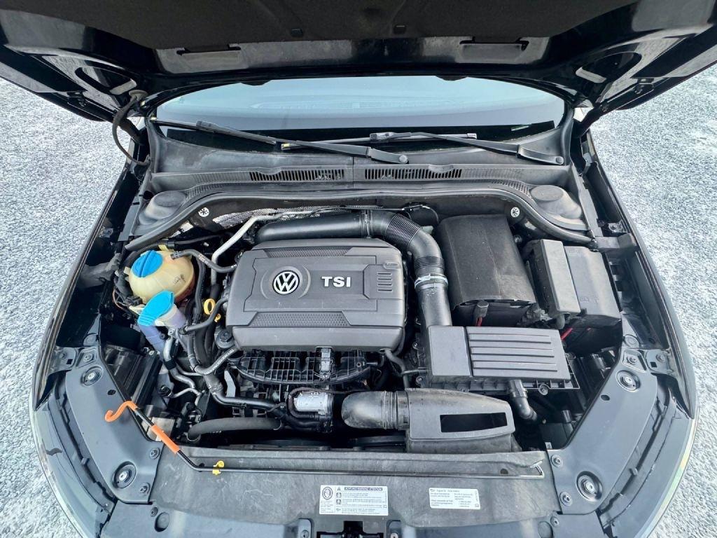 Volkswagen Jetta SE 6A 2015