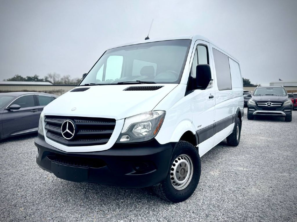 2015 Mercedes-Benz Sprinter Crew Van Base's photo