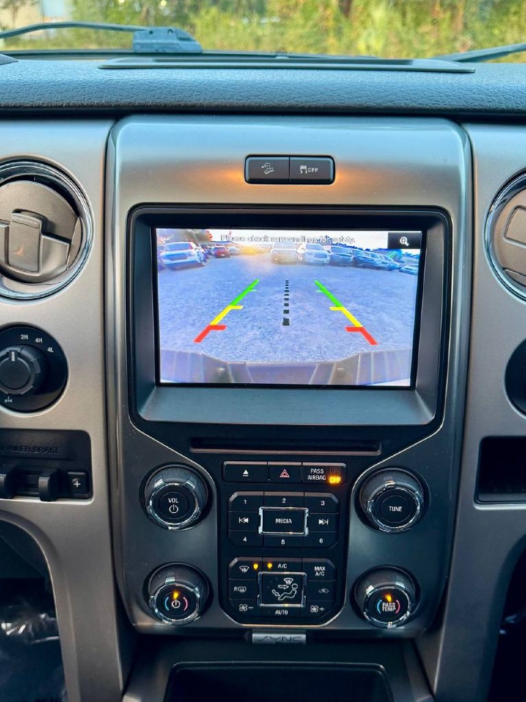 Ford F-150 XL SuperCrew 5.5-ft. Bed 4WD 2013