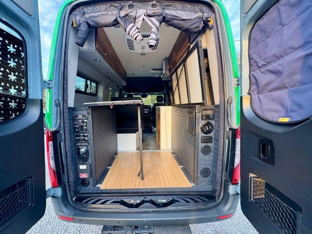 Mercedes-Benz Sprinter 2500 144-in. WB 2022