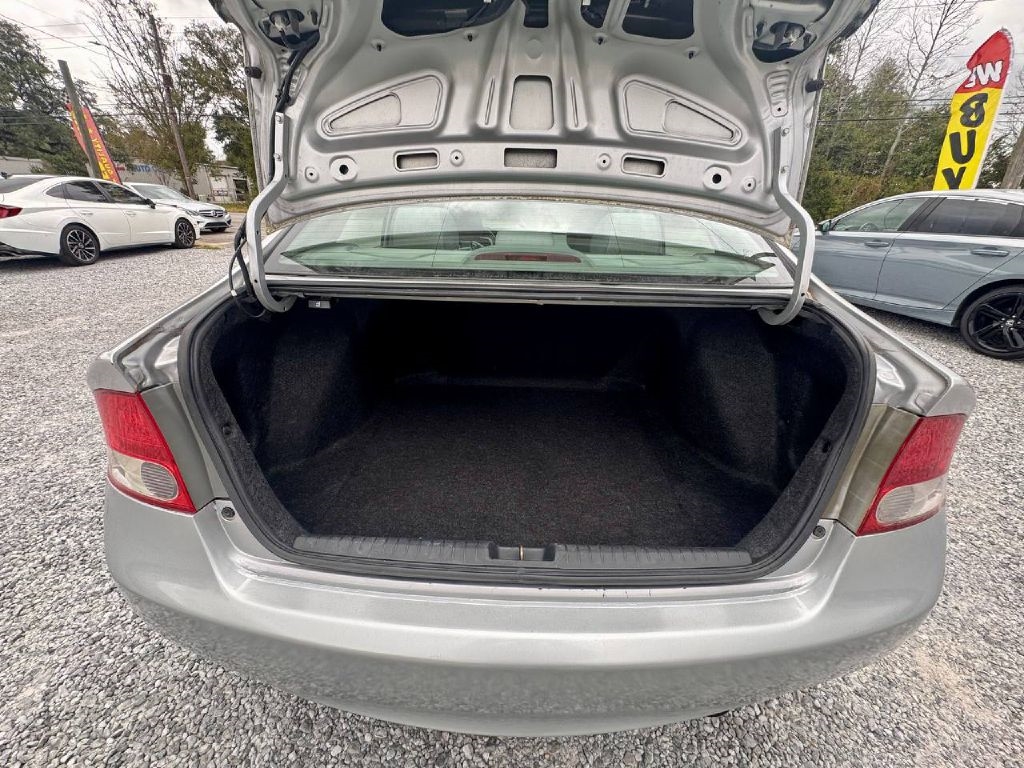 Honda Civic LX Sedan 5-Speed AT 2011