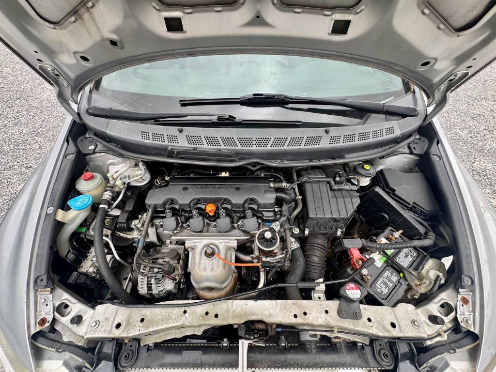 Honda Civic LX Sedan 5-Speed AT 2011