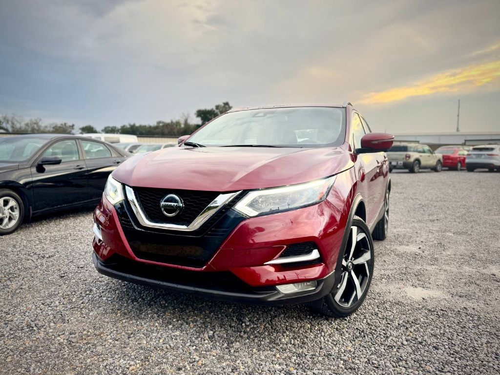 2022 Nissan Rogue Sport SL's photo