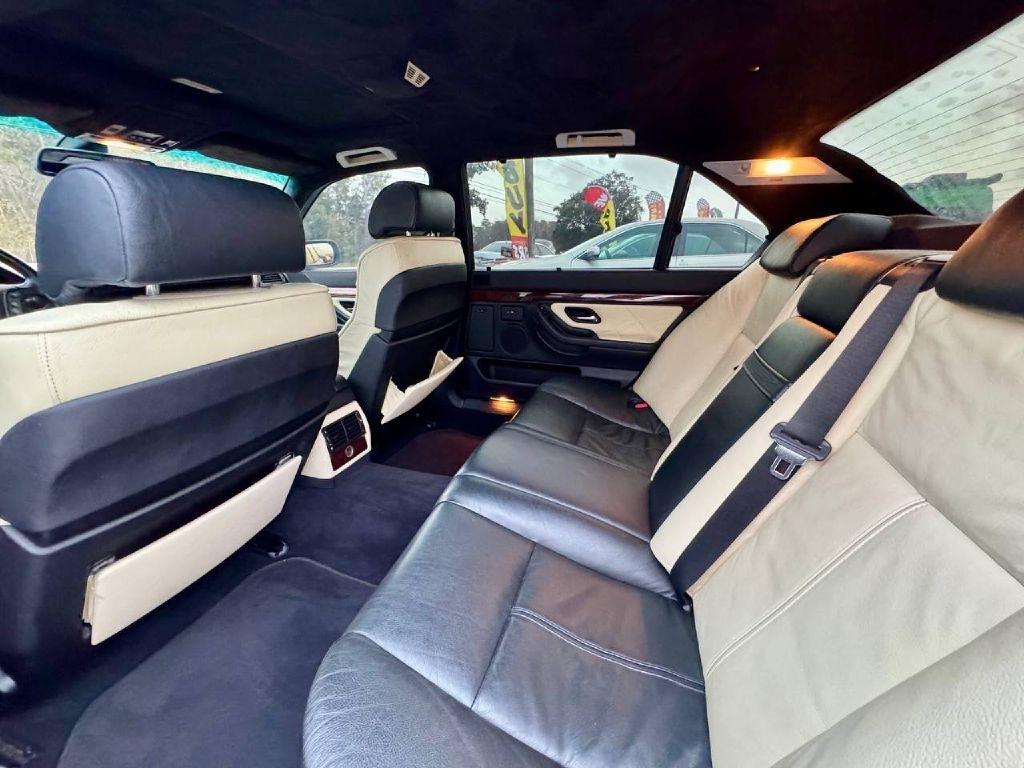 BMW 7-Series 740iL 2001