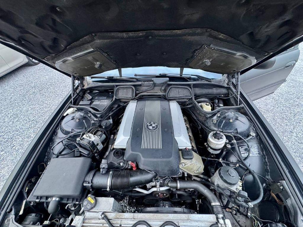 BMW 7-Series 740iL 2001