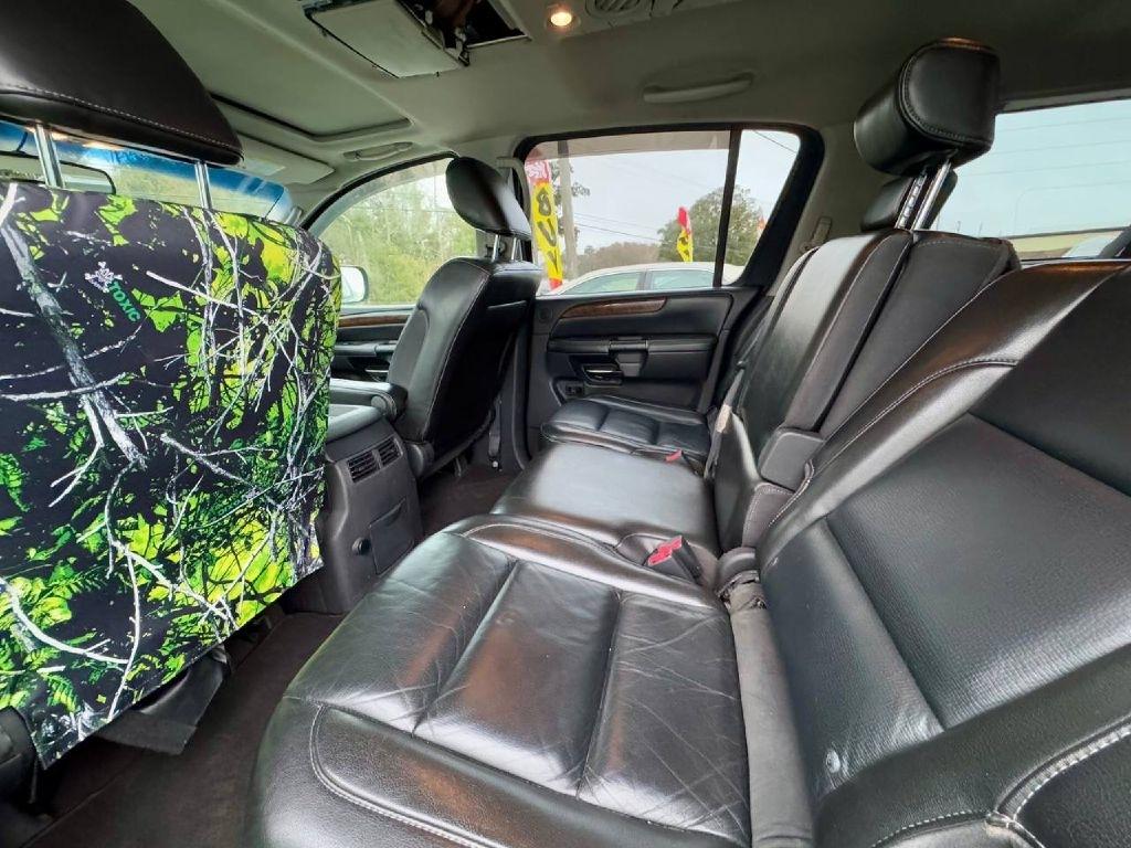 Nissan Armada Platinum 4WD 2010