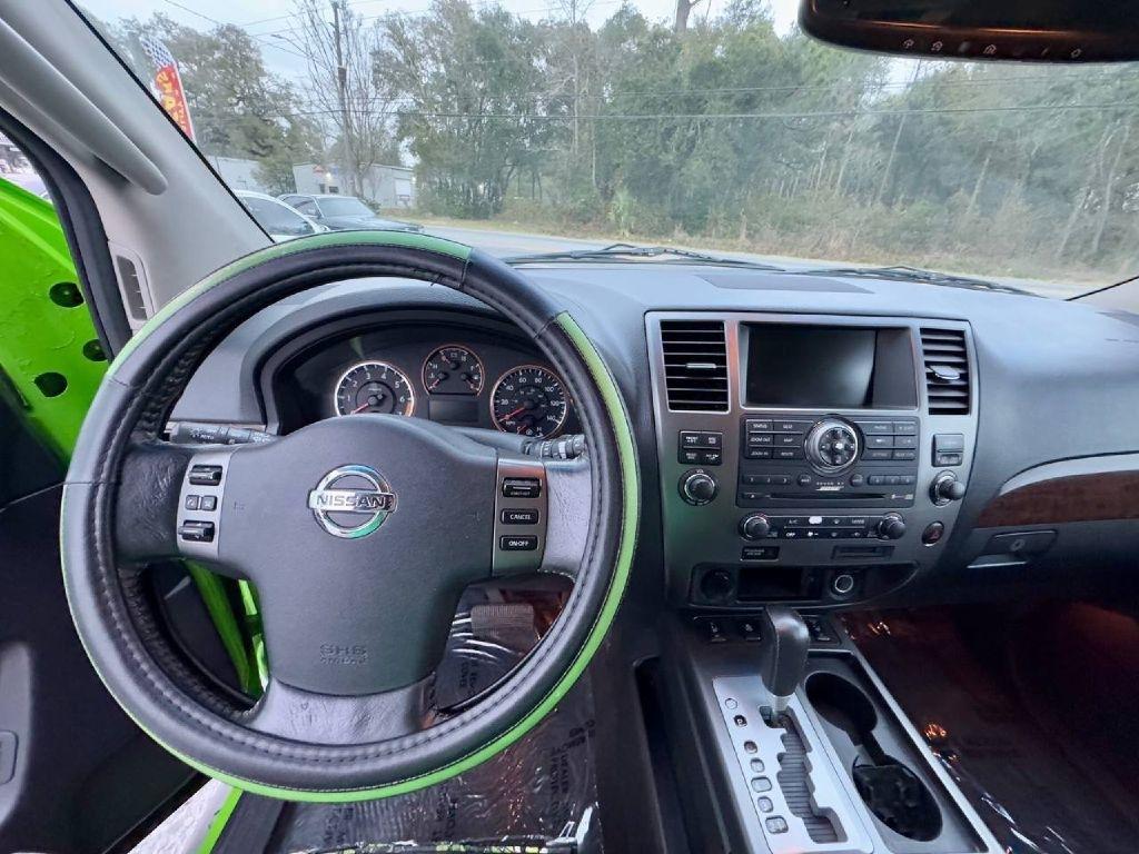 Nissan Armada Platinum 4WD 2010