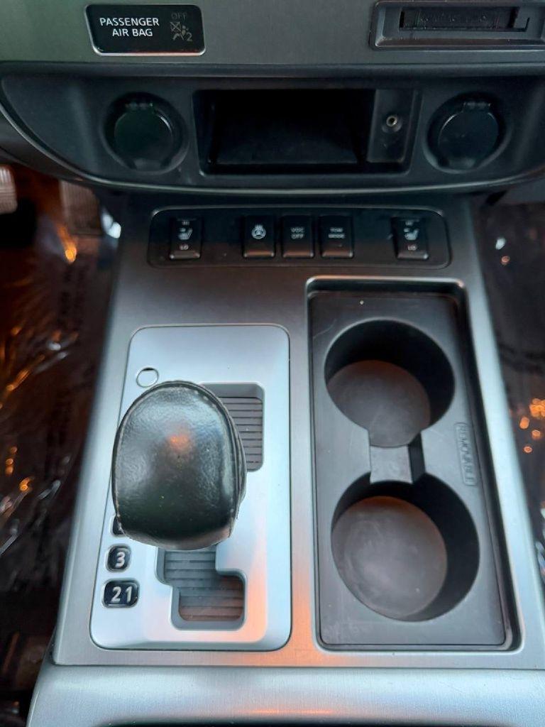 Nissan Armada Platinum 4WD 2010