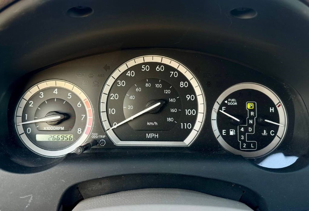 Toyota Sienna XLE 2004