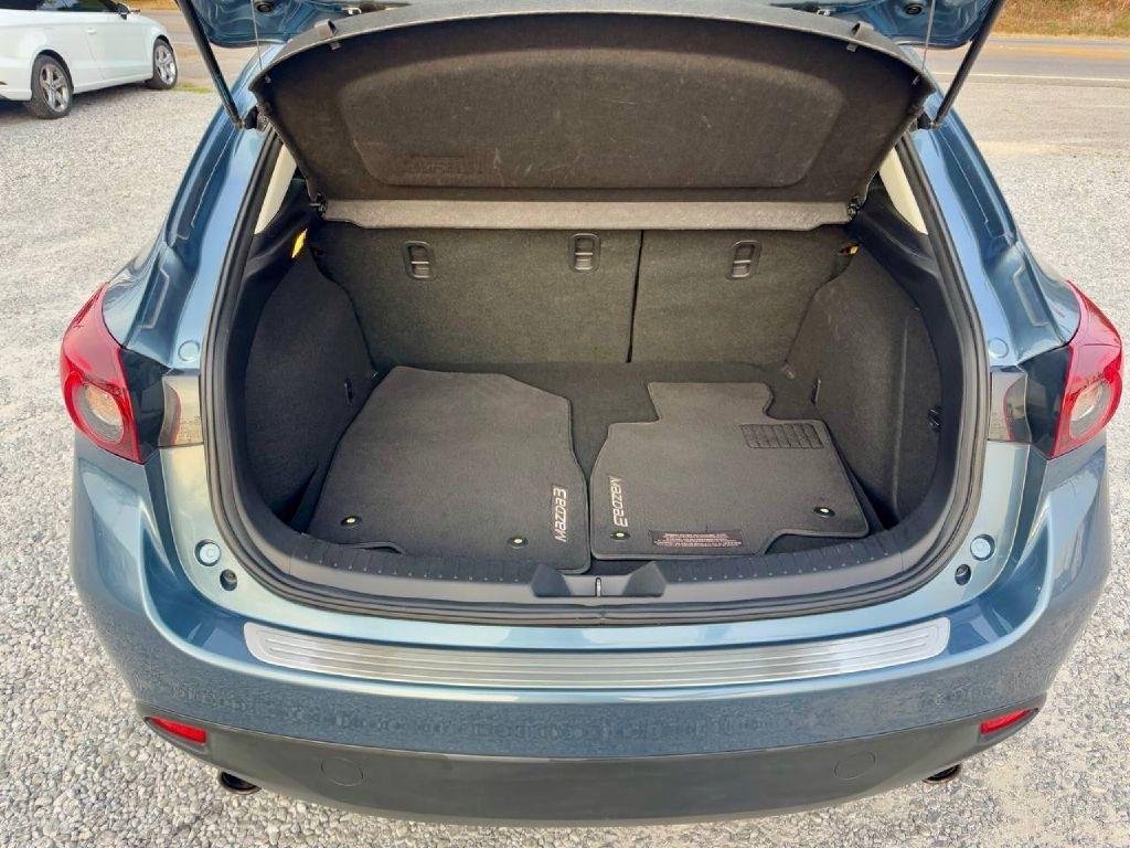 Mazda MAZDA3 i SE AT 5-Door 2016