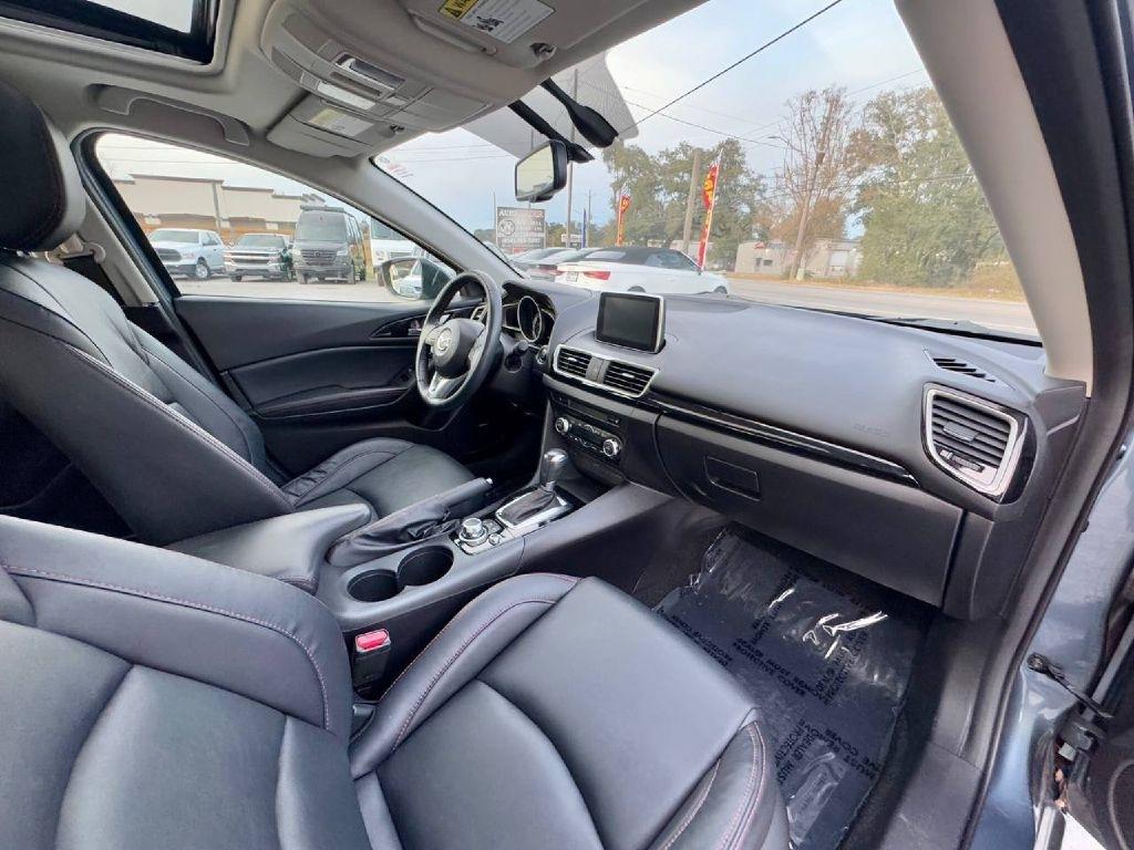 Mazda MAZDA3 i SE AT 5-Door 2016