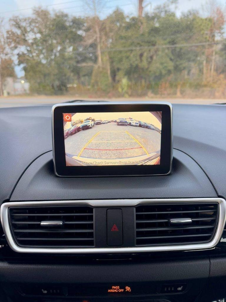 Mazda MAZDA3 i SE AT 5-Door 2016