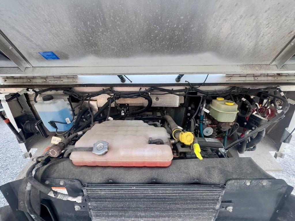 Freightliner MT45  2022