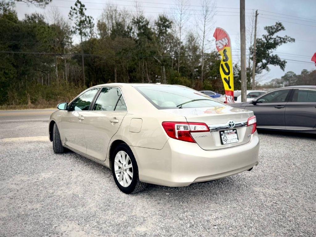 Toyota Camry Hybrid XLE 2014