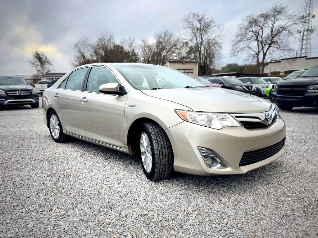 Toyota Camry Hybrid XLE 2014